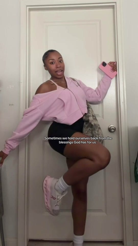 Post 2 by 𝒜𝐼♡ on TikTok (video)
