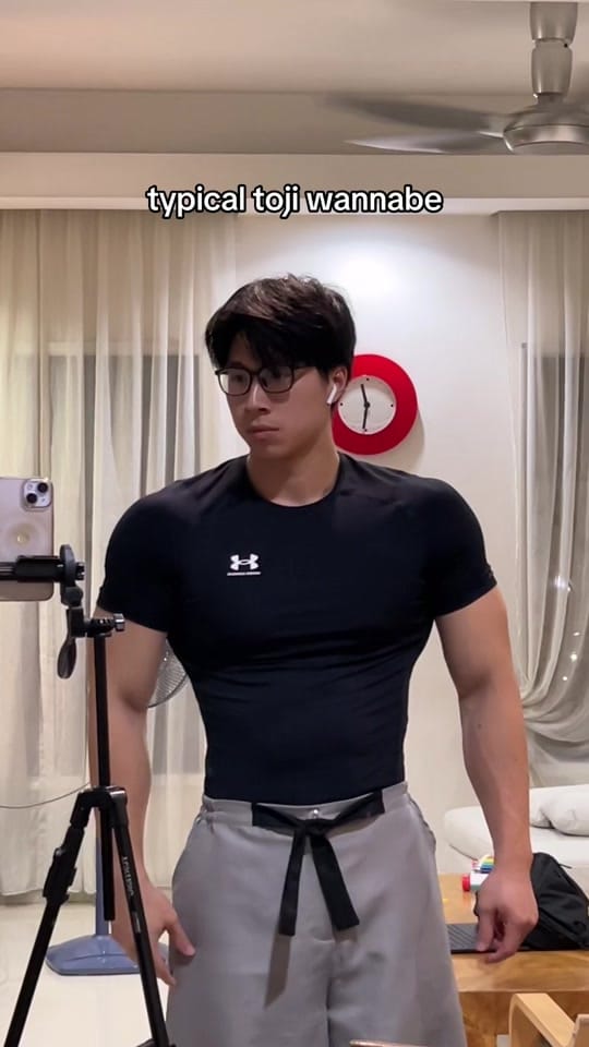 Post 6 by LEON on TikTok (video)