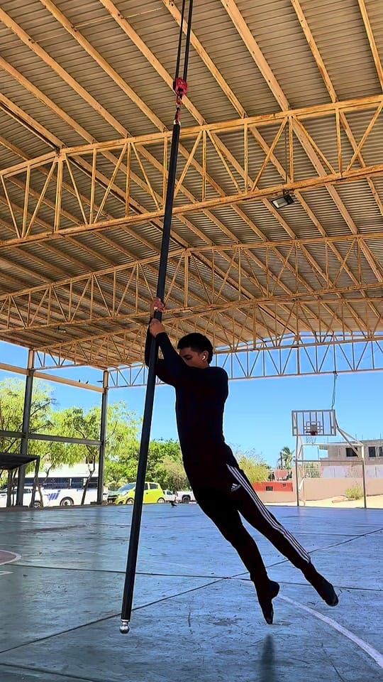 Post 4 by Mario Mendez on TikTok (video)
