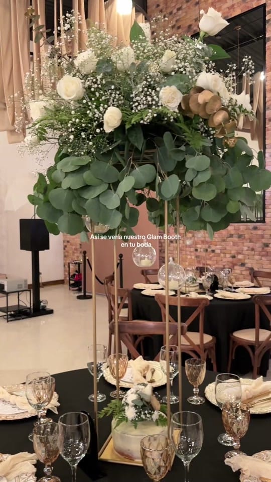 Post 10 by Viva Red Carpet on TikTok (video)