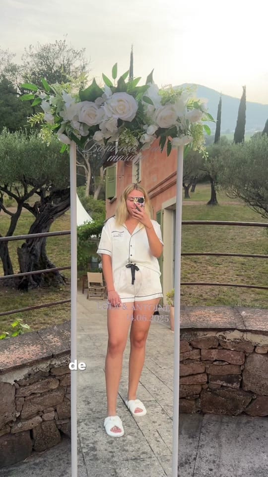 Post 9 by Lola | wedding content creator on TikTok (video)