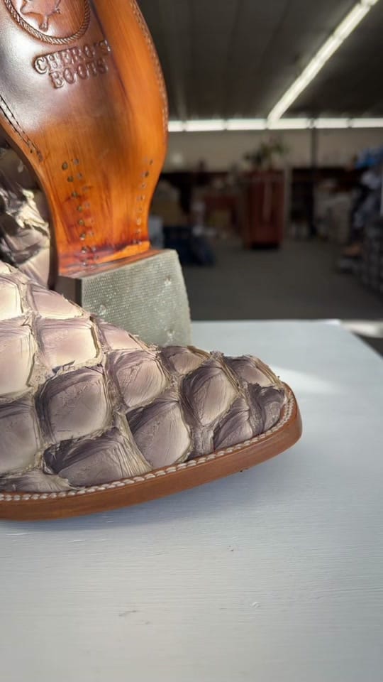 Post 10 by Cheros Boots on TikTok (video)