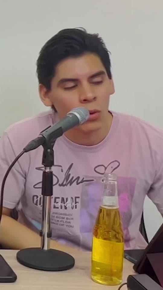 Post 6 by Dilo con Memes on TikTok (video)