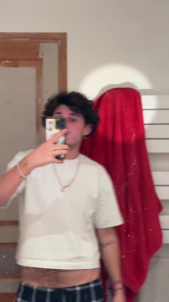 Post 7 by Axel on TikTok (video)