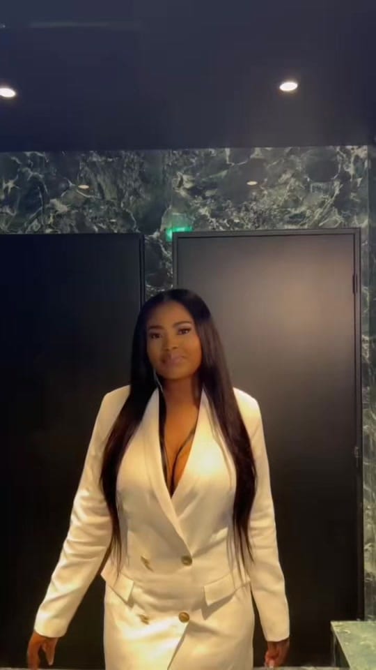 Post 5 by Emeraude | Beauty & Lifestyle on TikTok (video)