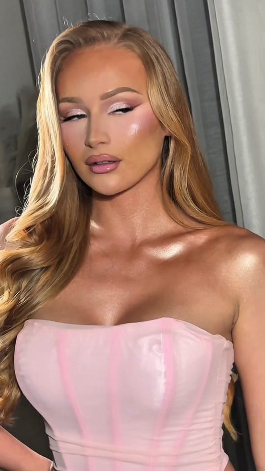 Post 1 by mikaaaslv on TikTok (video)