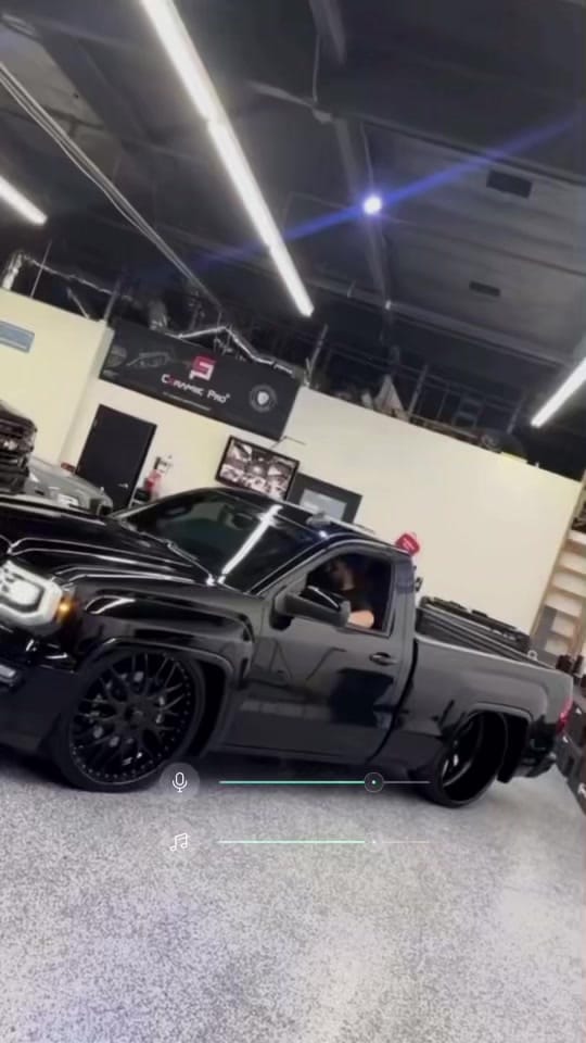 Post 6 by Heberto Uribe on TikTok (video)