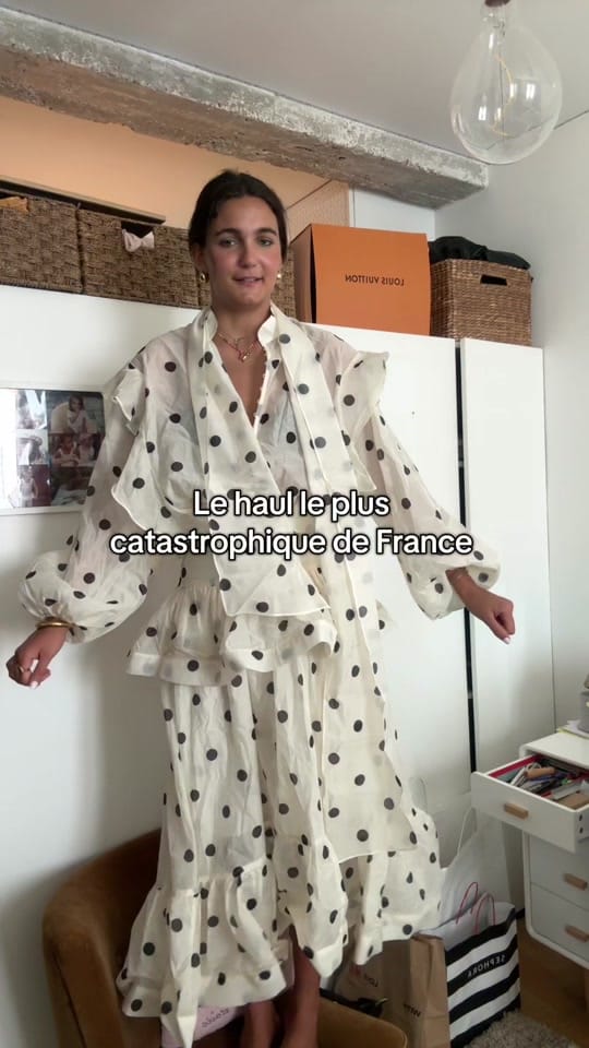 Post 5 by Sarah🍸 on TikTok (video)