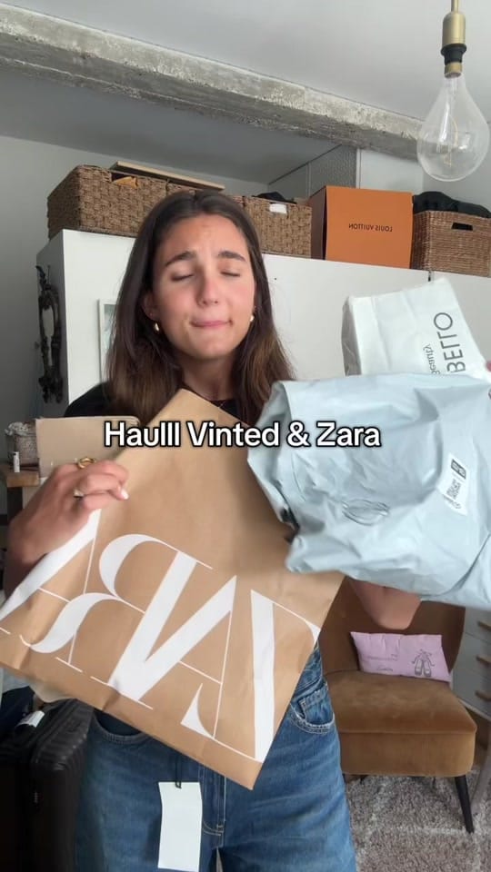 Post 2 by Sarah🍸 on TikTok (video)