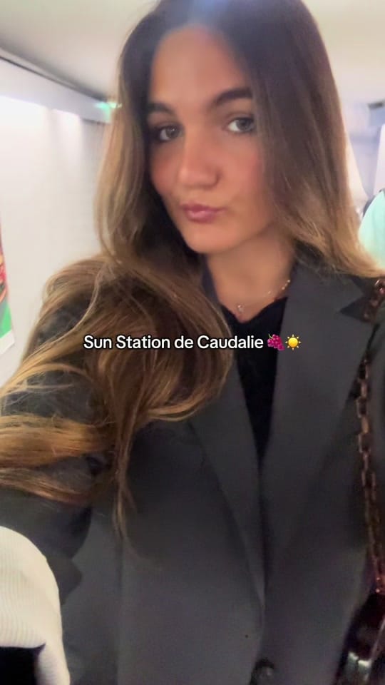 Post 1 by Sarah🍸 on TikTok (video)