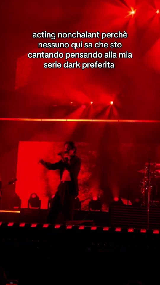Post 4 by ele’sbooktok🕷️💋☕️ on TikTok (video)