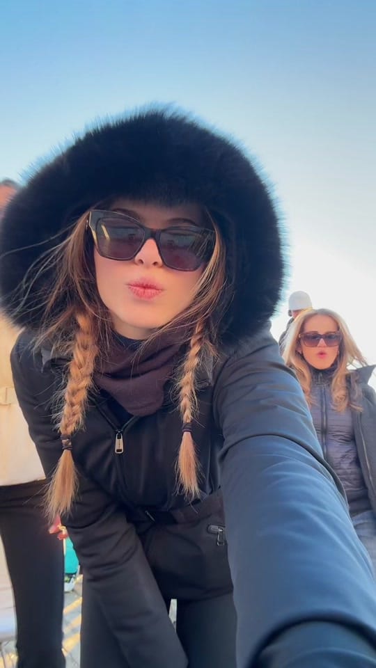 Post 2 by 𝐽 on TikTok (video)