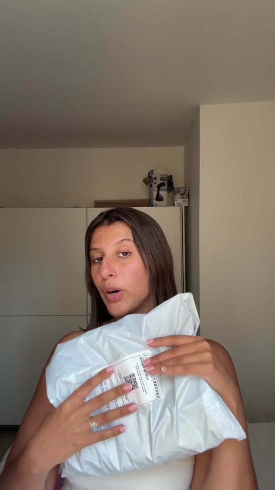 Post 6 by Nora on TikTok (video)