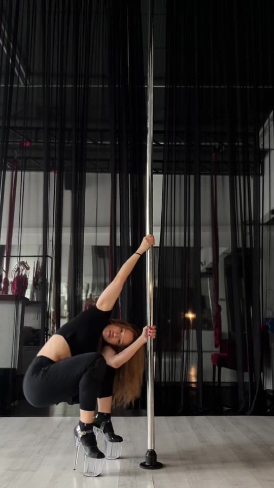Post 1 by Beta 🦊 on TikTok (video)