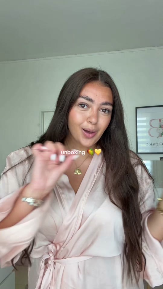Post 4 by moraberly on TikTok (video)