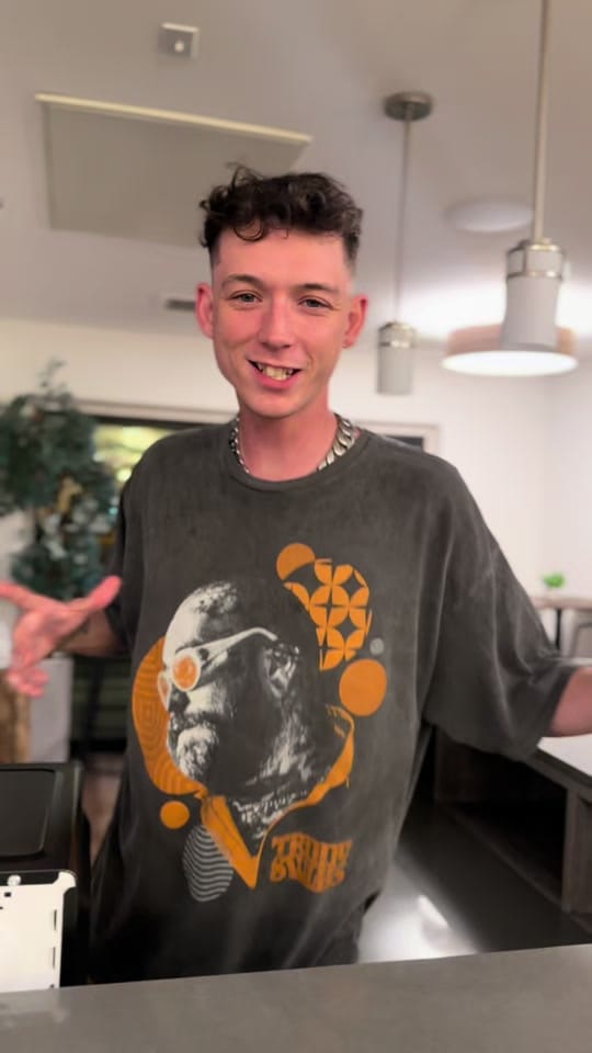 Post 10 by Leon Zellers on TikTok (video)