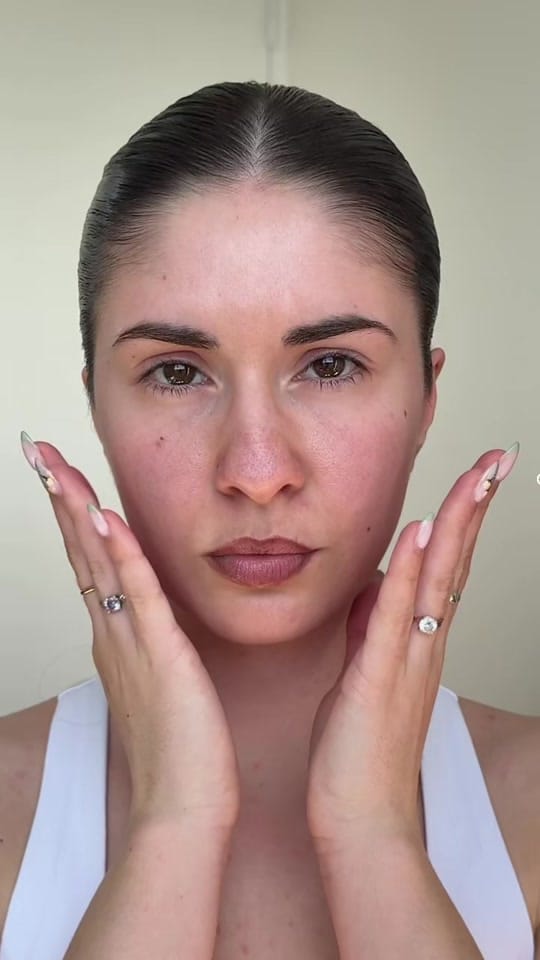 Post 7 by Lou 👩🏻‍💻 on TikTok (video)