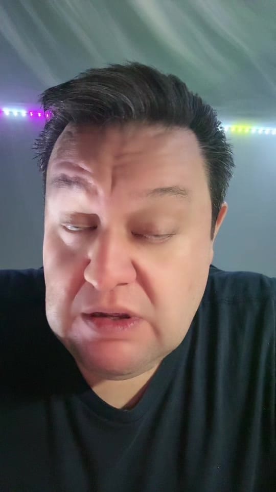 Post 7 by Ariel Manzano Oficial on TikTok (video)