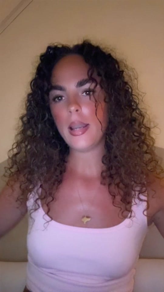Post 9 by Méline Fournel on TikTok (video)
