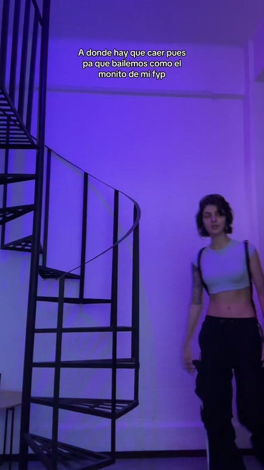 Post 8 by Sara Vélez on TikTok (video)