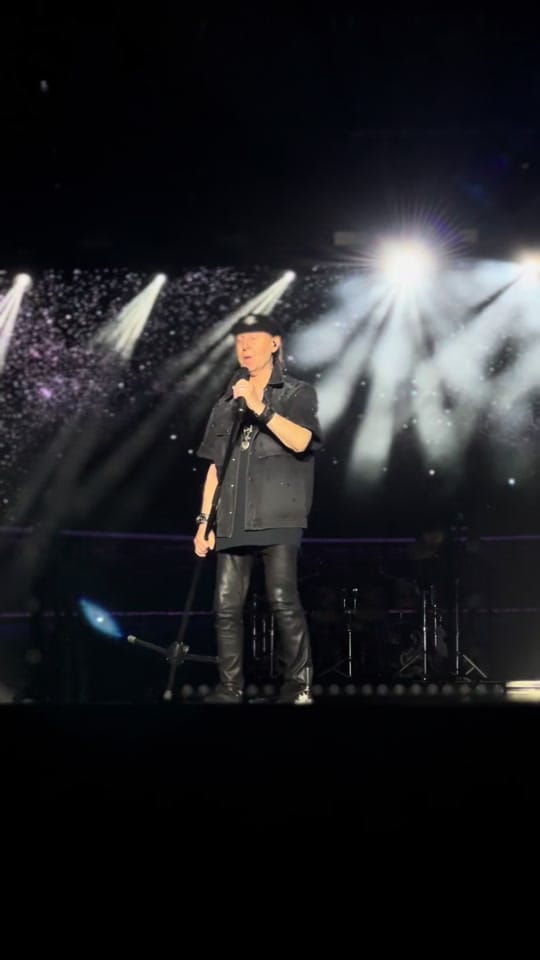 Post 3 by Estefanía De León on TikTok (video)