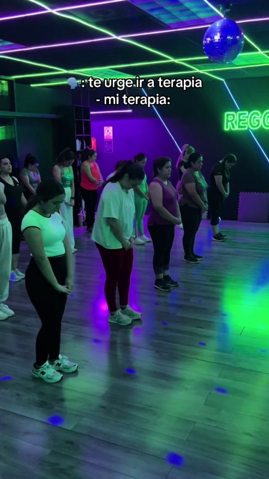 Post 10 by Reggeafit on TikTok (video)
