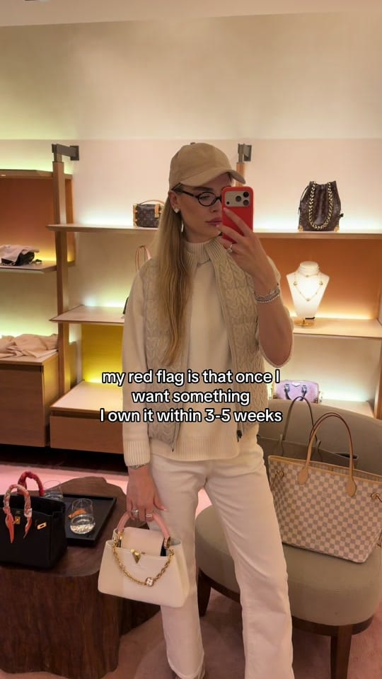Post 1 by Alyona on TikTok (video)