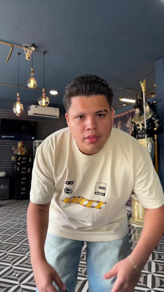 Post 5 by Los Plebes de Barrancos on TikTok (video)
