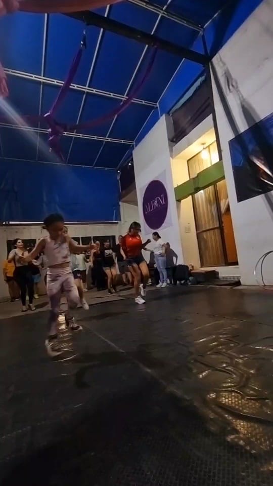 Post 8 by Edith Gordiano on TikTok (video)