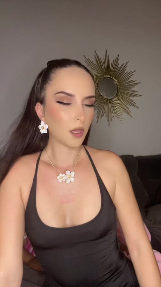 Post 5 by __flaure__ 🌺 on TikTok (video)
