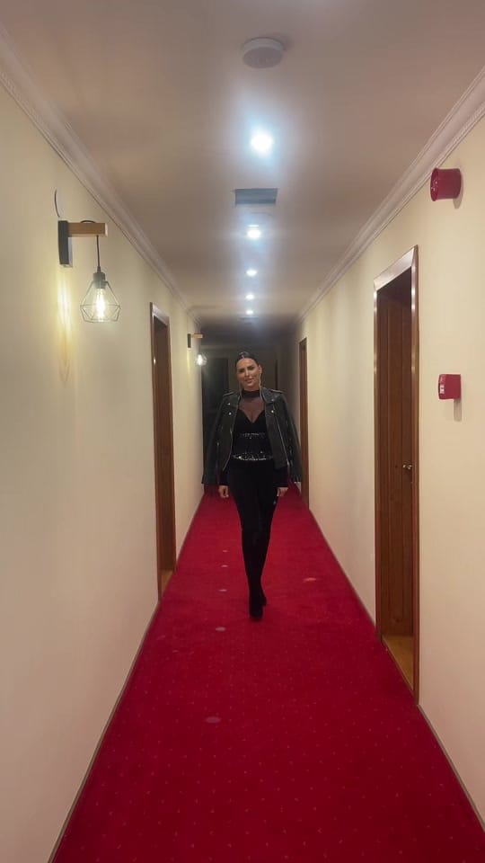 Post 7 by LAVINIA on TikTok (video)