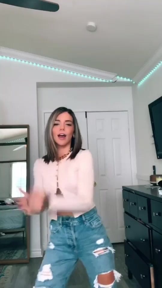 Post 8 by daniel leon-kit on TikTok (video)