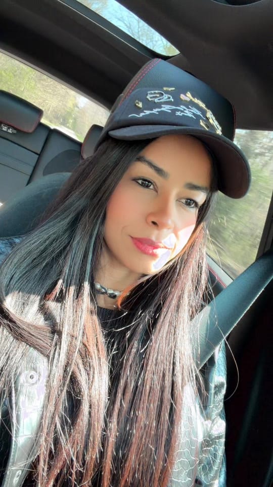 Post 9 by kahinparis on TikTok (video)