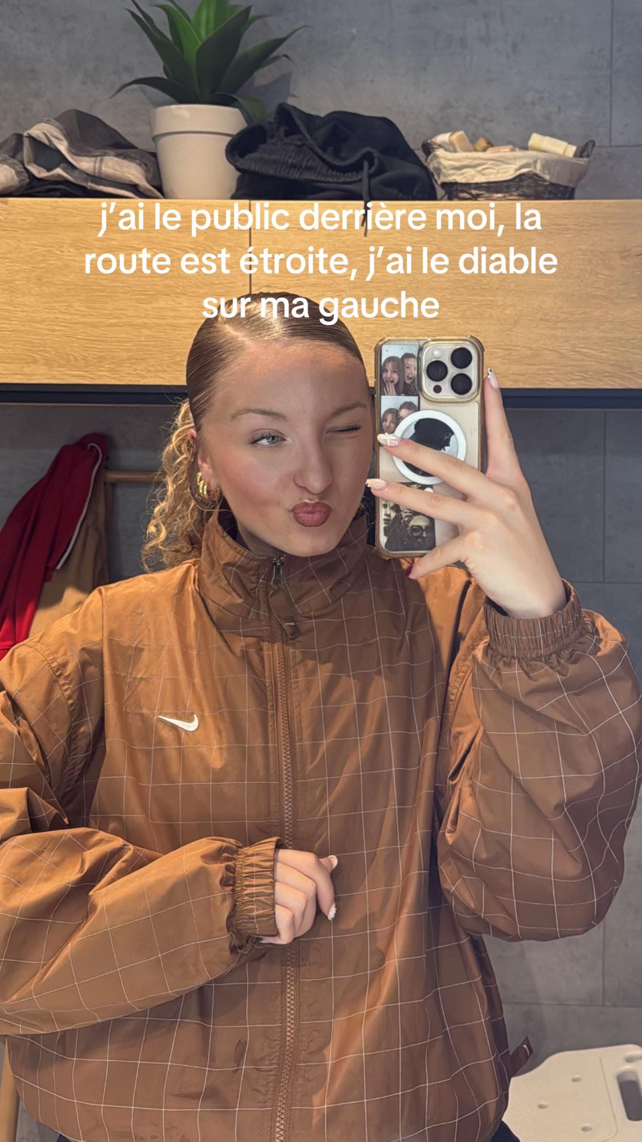 Post 4 by loredana on TikTok (video)