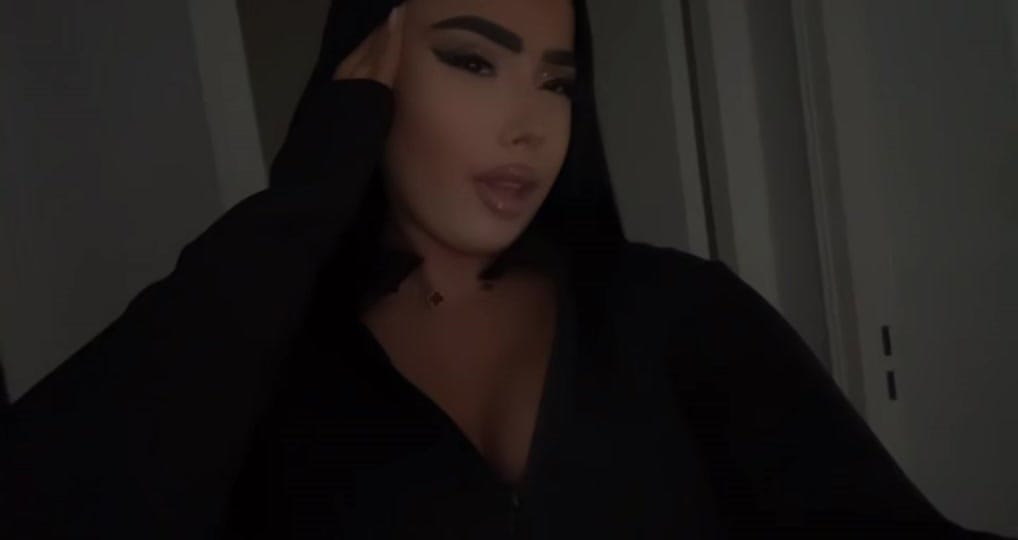 Post 4 by MargotAby on TikTok (video)