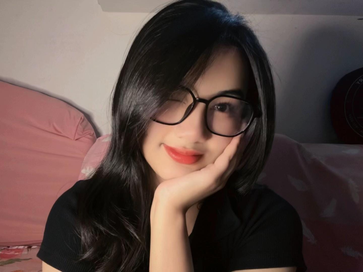 Post 2 by Leony on TikTok (video)