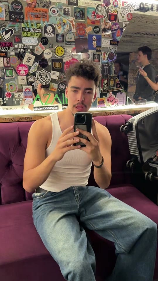 Post 7 by Leonardo Lotina on TikTok (video)