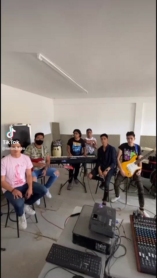 Post 5 by Pica Ston’s on TikTok (video)
