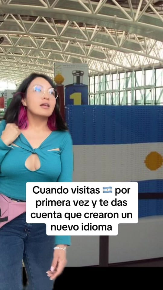 Post 9 by Yari San on TikTok (video)