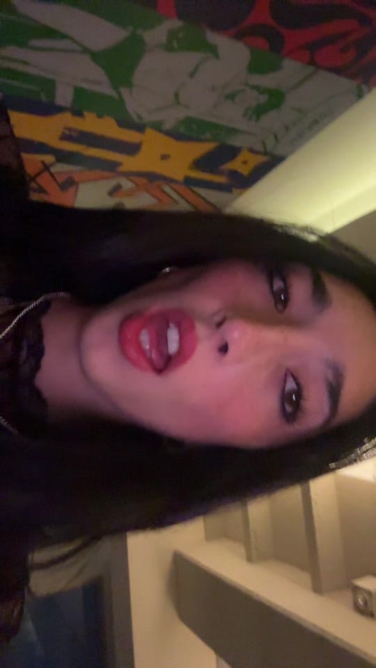 Post 6 by valou on TikTok (video)