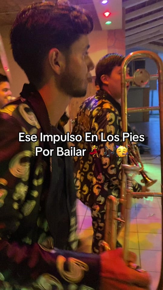 Post 2 by Banda Gallardos Oficial on TikTok (video)