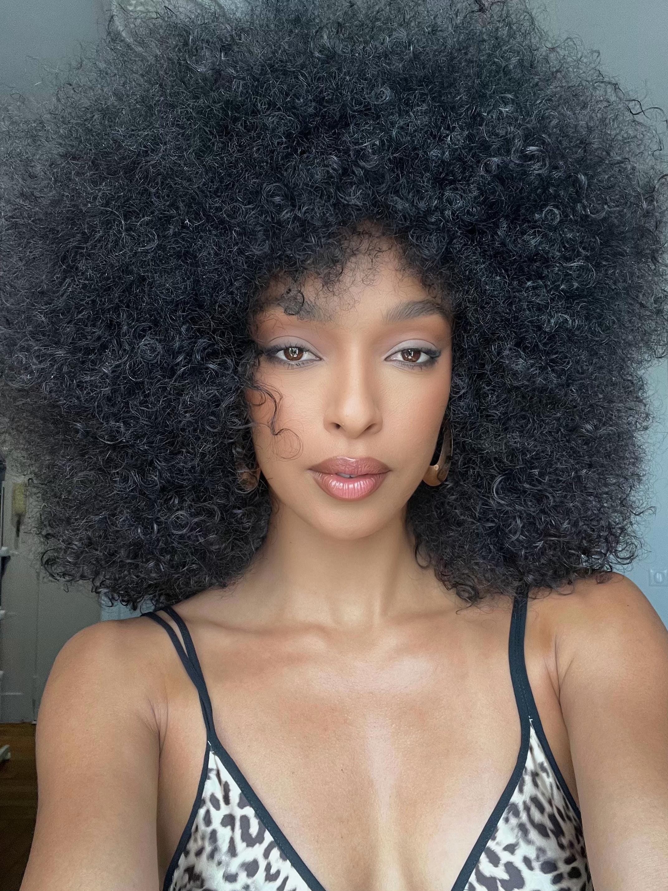Post 7 by Ophély Mézino on TikTok (video)