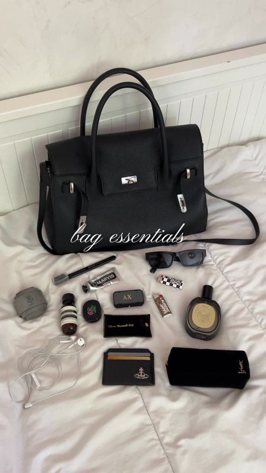 Post 6 by Alex | scent & aesthetics on TikTok (video)
