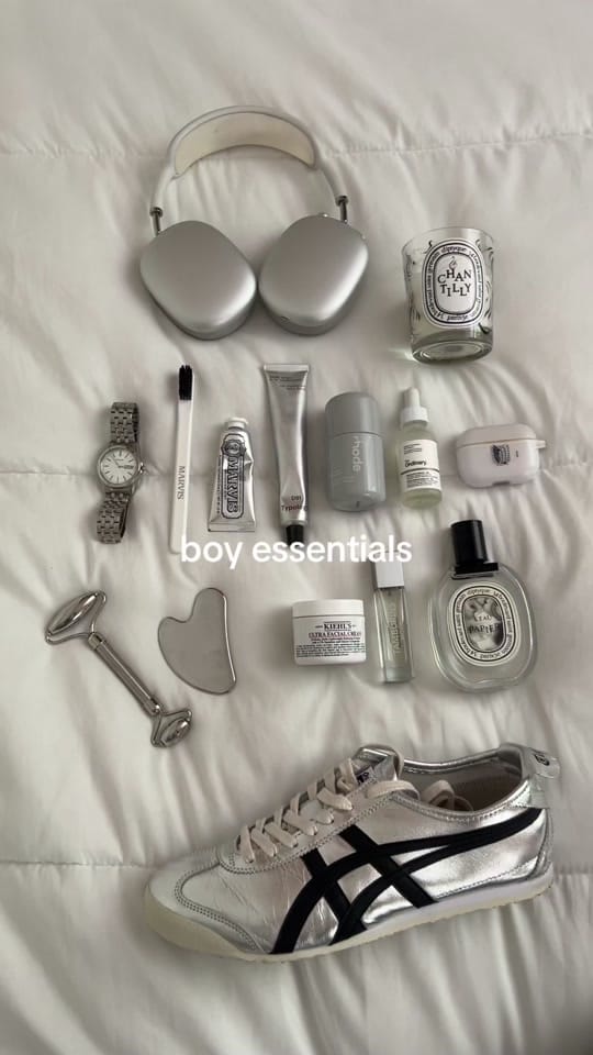 Post 9 by Alex | scent & aesthetics on TikTok (video)