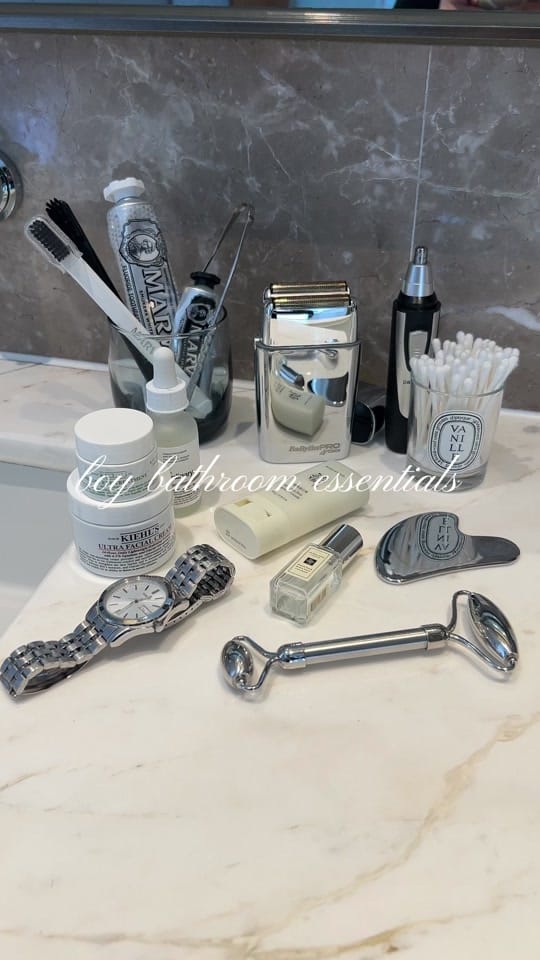 Post 7 by Alex | scent & aesthetics on TikTok (video)
