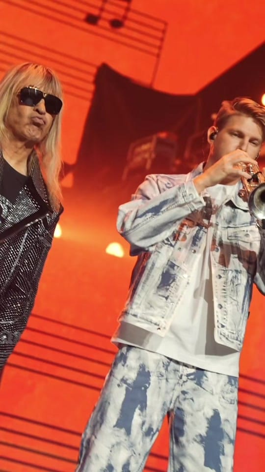 Post 2 by Robin Leon Official on TikTok (video)