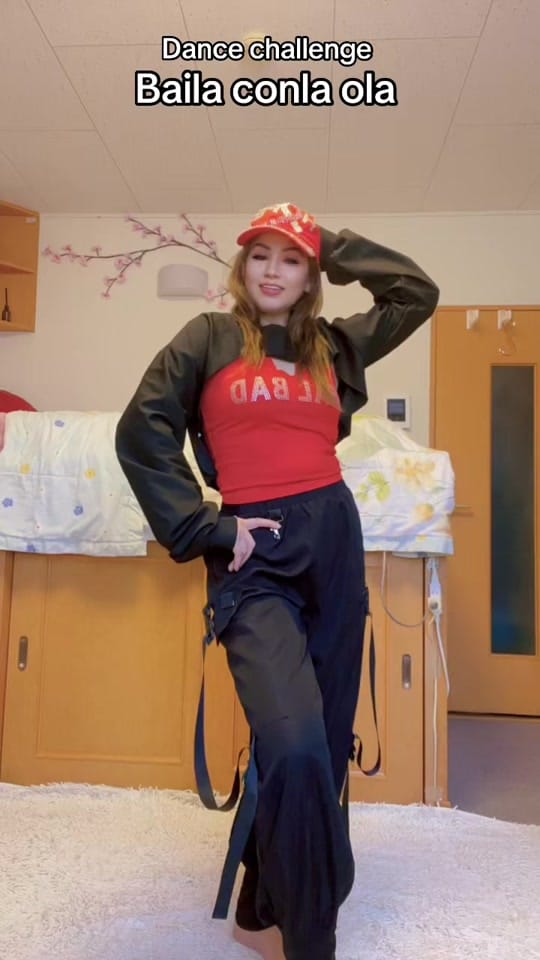 Post 8 by 🍭 🎬💃QŨĚĚÑ ČĀÑÐŸ🎤🎥🍭 on TikTok (video)