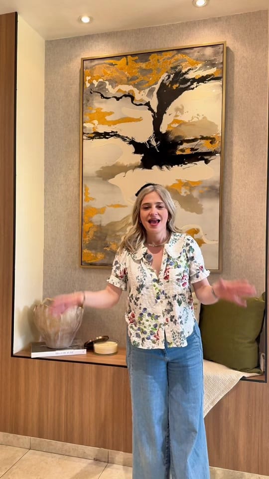 Post 3 by Liliana Michel on TikTok (video)