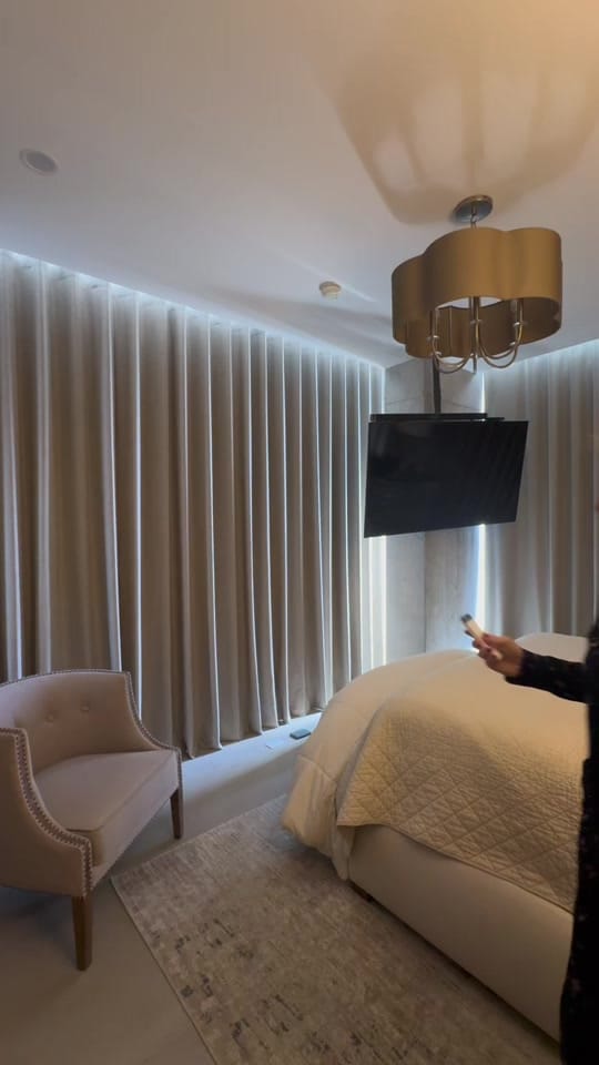 Post 7 by Liliana Michel on TikTok (video)