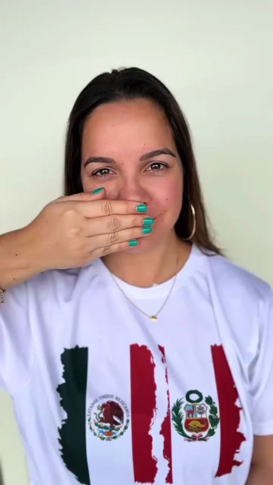Post 8 by Francesca Lazo Makeup on TikTok (video)